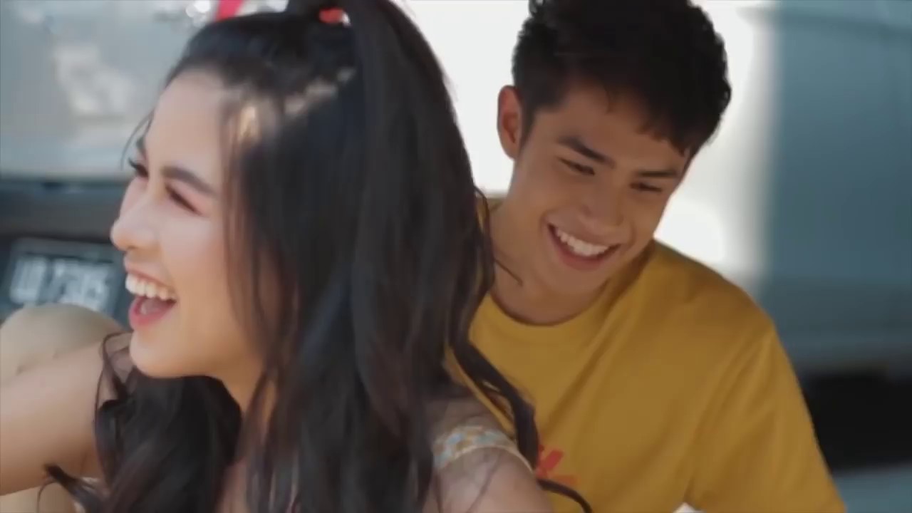 Stuck staring right at you | Donkiss (FMV)