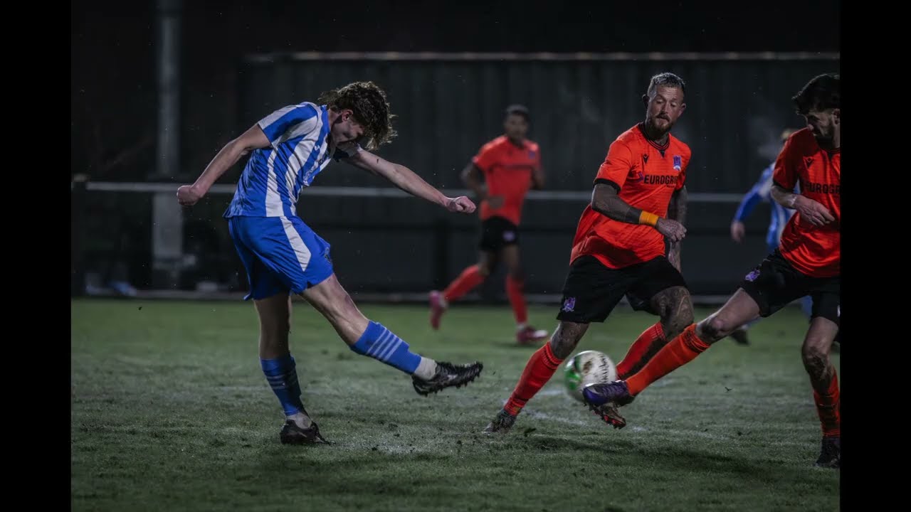 Cwmamman United v Llandarcy 2 1 25