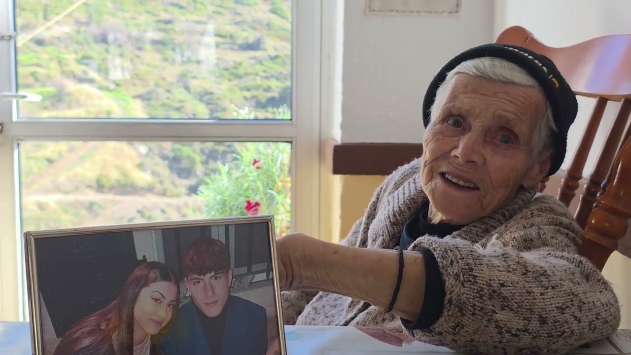 Καφεδάκι κουλουράκι χειροποίητο από για χέρια της Δέσποινας και ιστορίες από το στρατό  όμορφη παρέα
