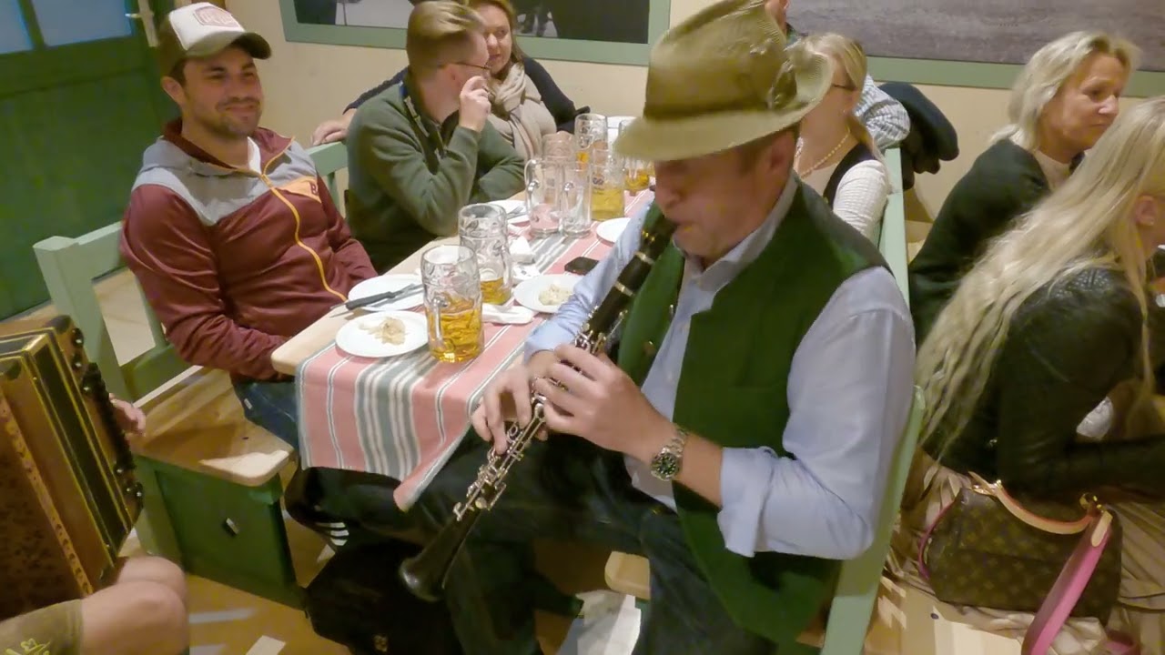 „Hebfeier Bräurosl – Oktoberfest-Vorfreude mit Josef Menzl
