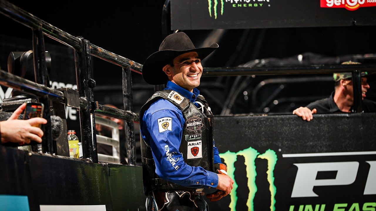 Jo&atilde;o Ricardo Vieira rides Time Traveler for 87.25 points | PBR UTB Highlight