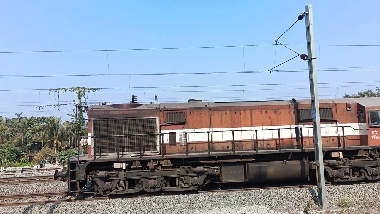 WDM-3D departs Memari and gets overtaken by Howrah Bardhaman Local 