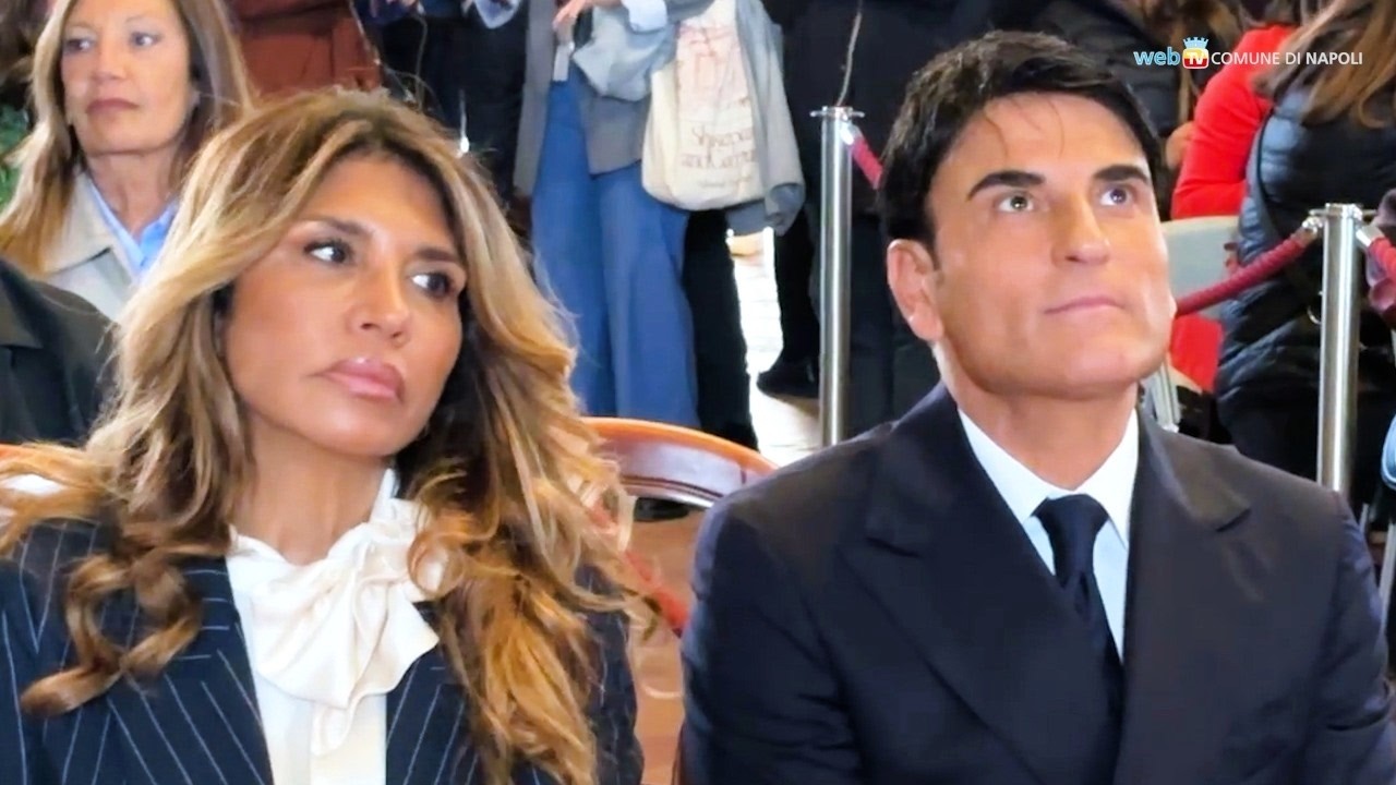 A Sal Da Vinci la medaglia della città di Napoli