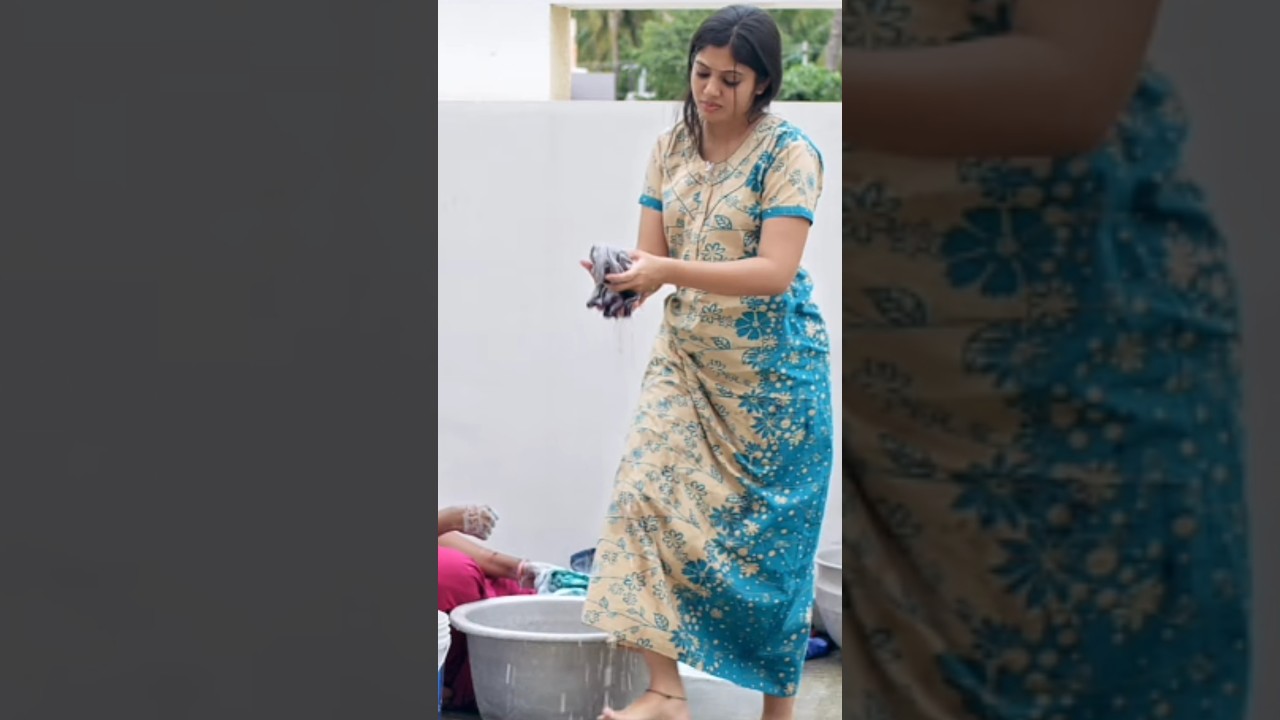 Veena nandakumar Simple look in nighty