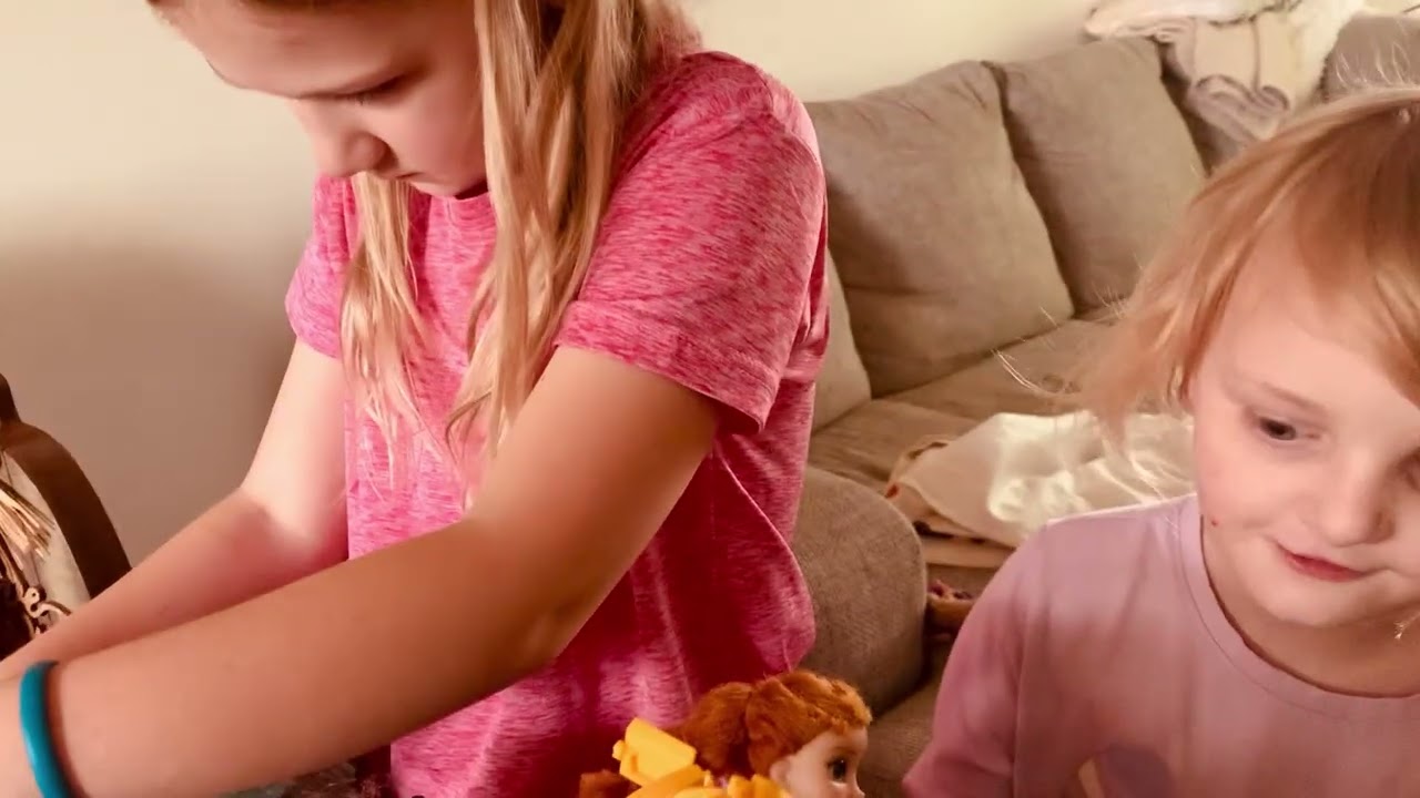 Fall shopping with Anna & Elsa