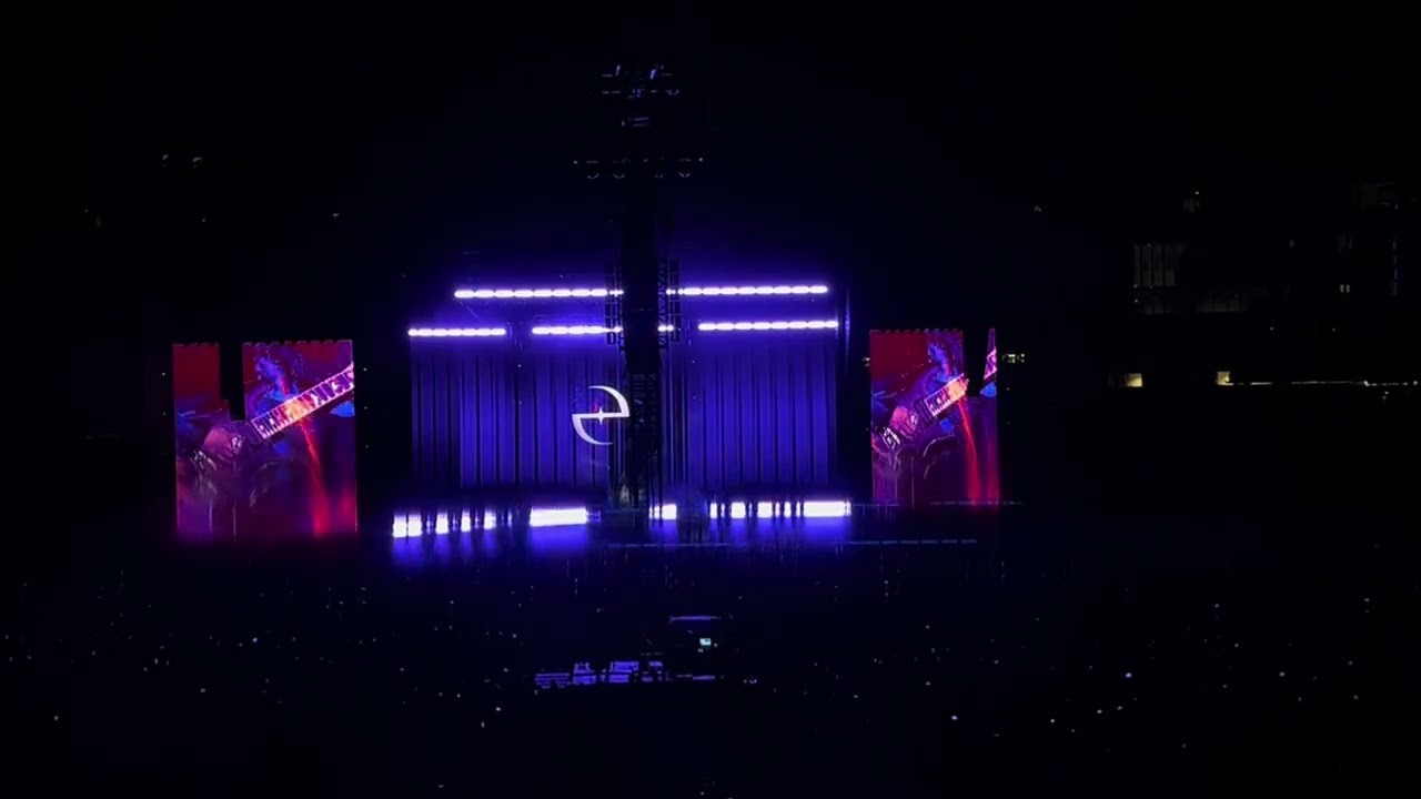 Metallica M72 Bring me to life by Evanescence(special guest)