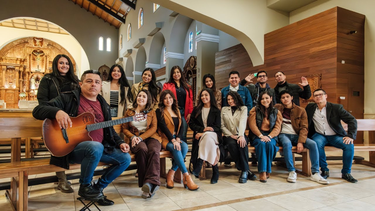 En Su Mesa Hay Amor – Canto Litúrgico