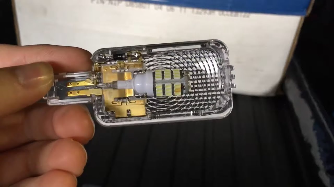 Changing Trunk Light Bulb on a Honda Accord and Honda Civic