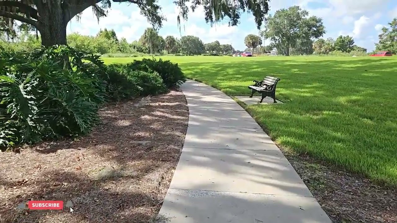 The Villages, FL - What do I hear in Live Oaks Park?