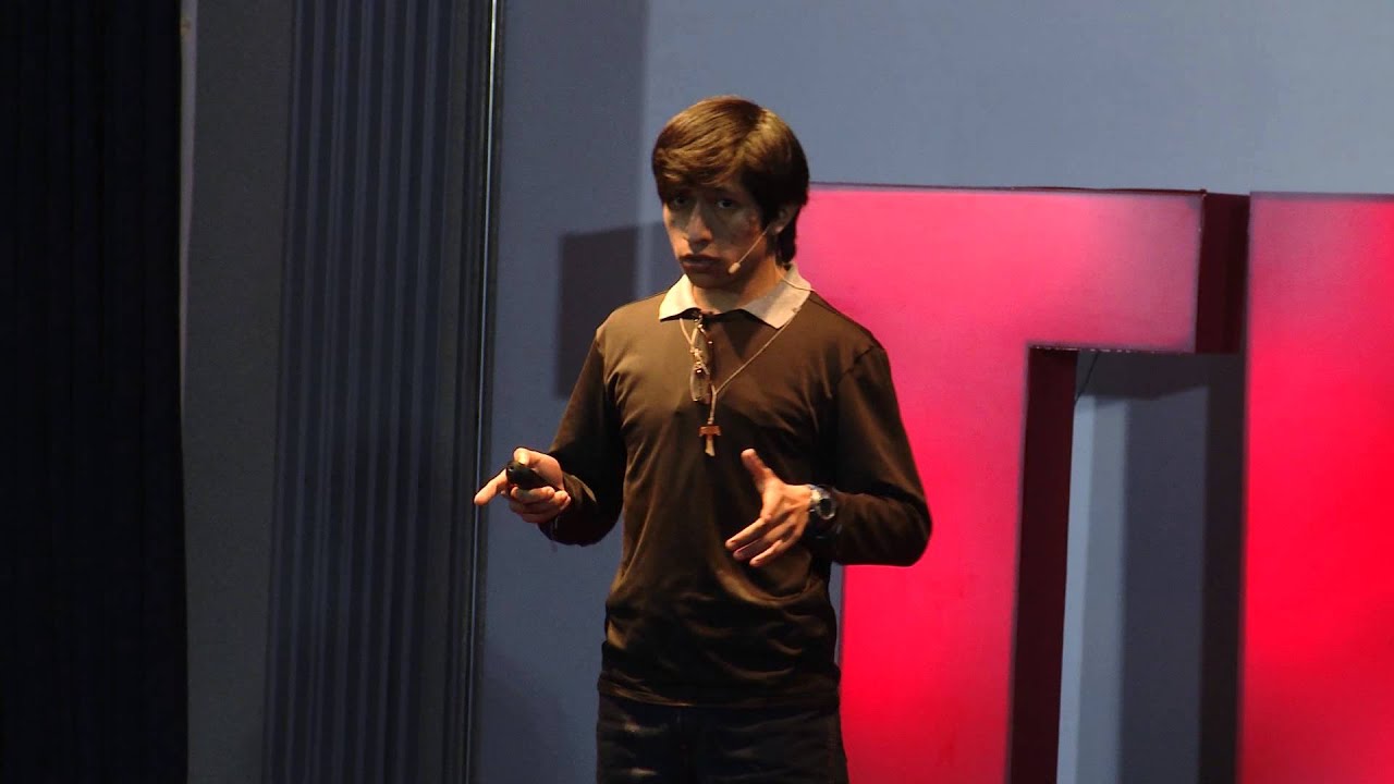 Hay en algún lugar, manzanas amarillas: Carlos Chiroy at TEDxUWCCR