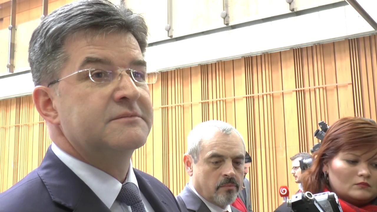Lajč&aacute;k o ďal&scaron;om podozrivom obstar&aacute;van&iacute;: C&iacute;time sa ako &scaron;tvan&aacute; zver
