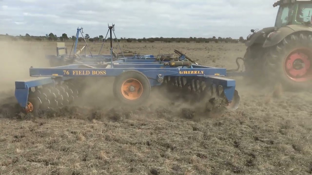Fendt 930 S4 and Grizzly 76 Plate Discs