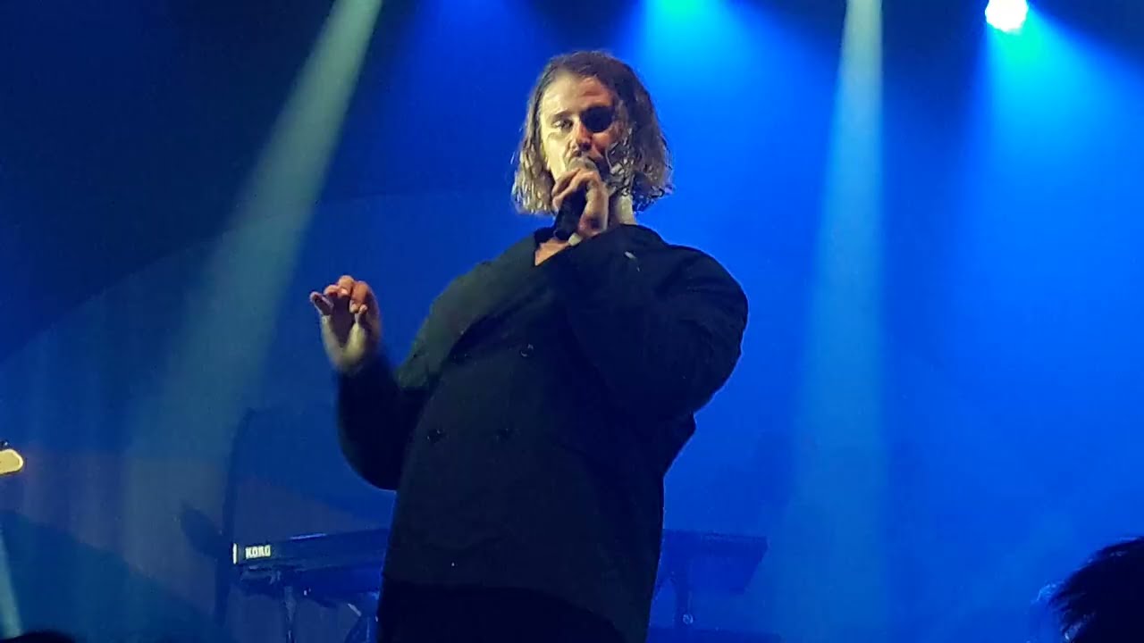 Voyou - D'amour et d'insouciance (live @ La Louvière)