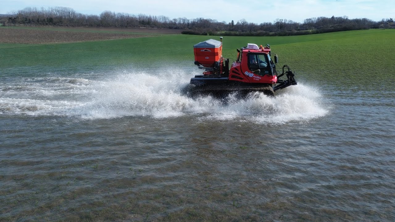 Épandage d'engrais de l'extreme avec une dameuse PistenBully 600 // ETA Julien Desimpel