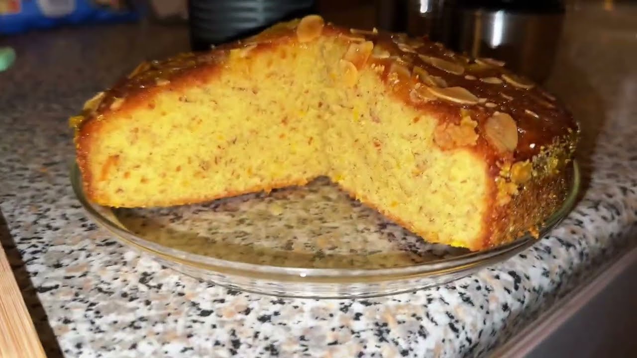 I had no idea an ORANGE CAKE was SO EASY to make and so delicious 😭