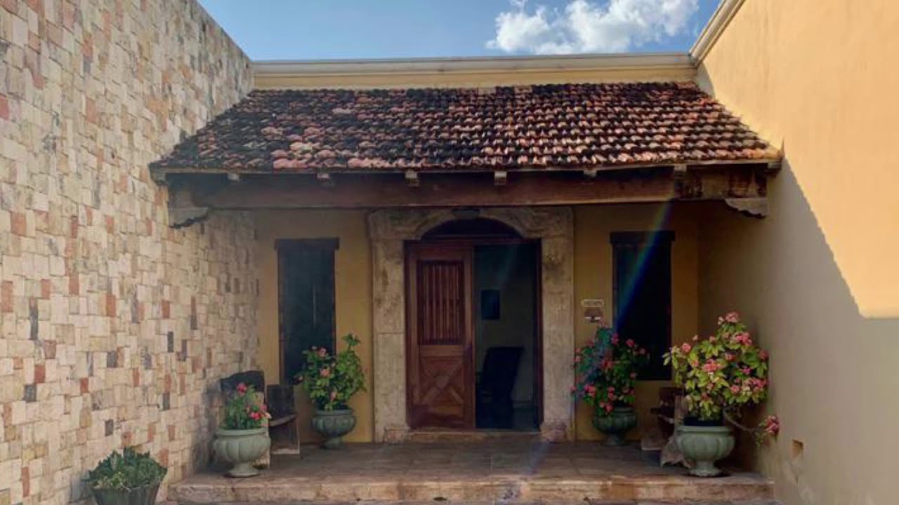 MAGNIFICA CASA EN RESIDENCIAL MONTECRISTO