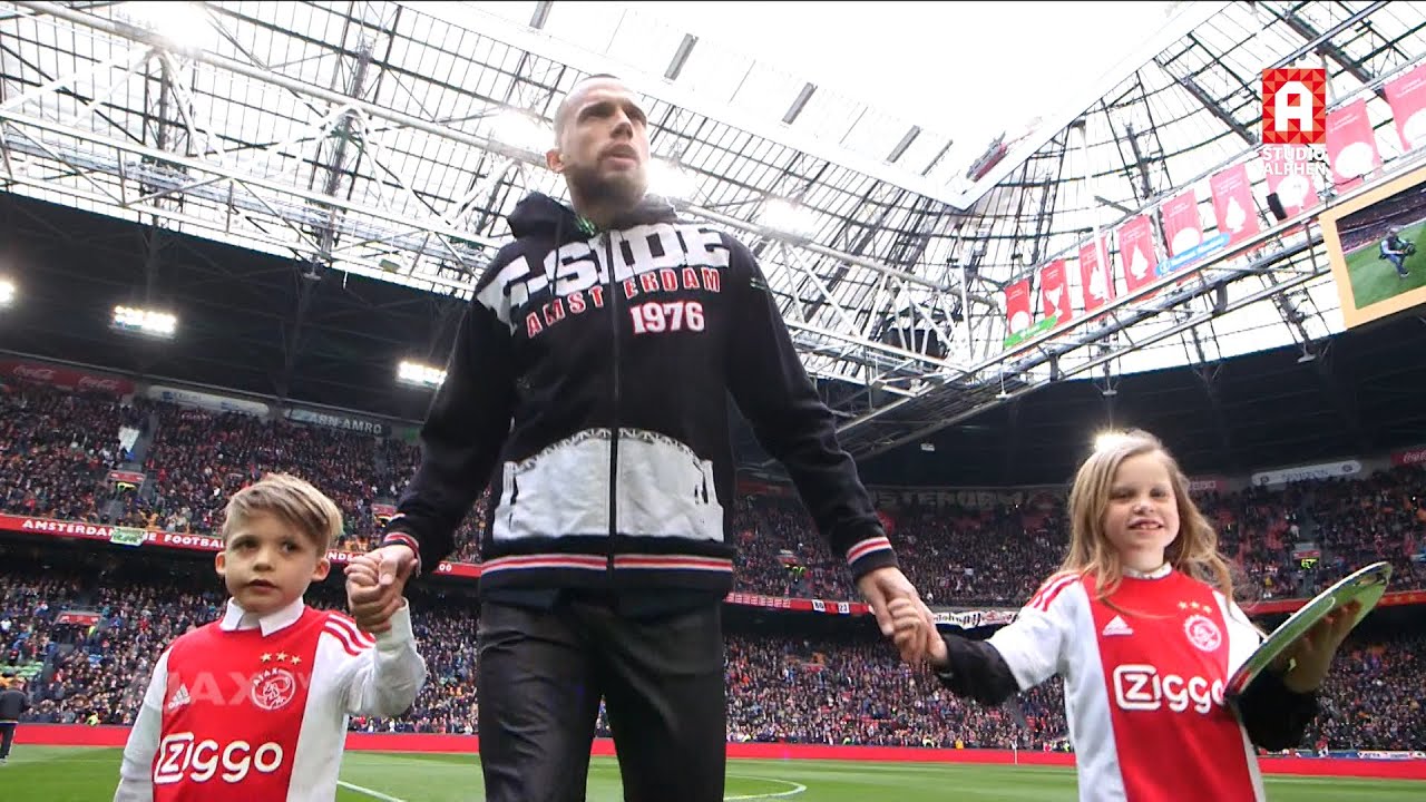 Groots afscheid John Heitinga voor aanvang van Ajax - Feyenoord