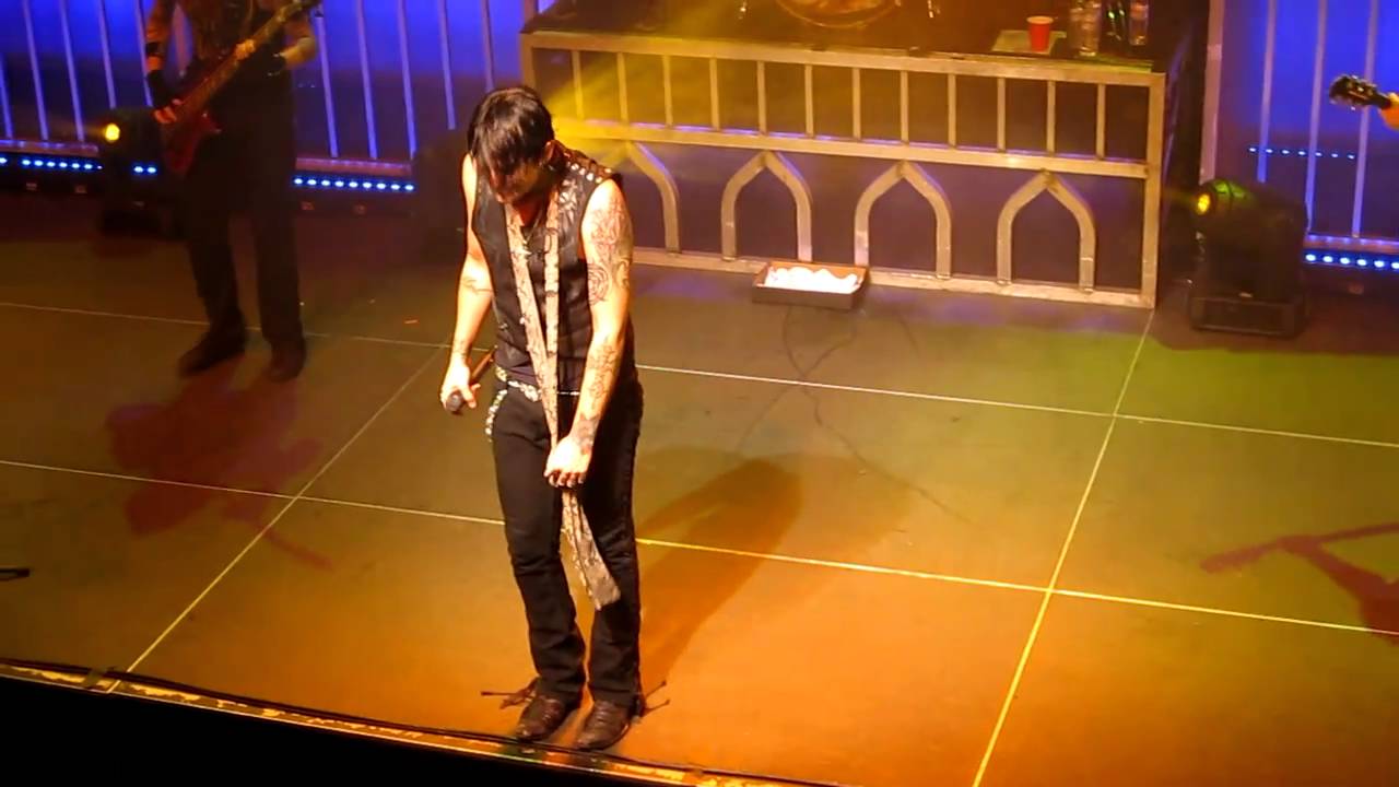 "Put That Record On" in HD - Hinder 12/8/10 Baltimore, MD