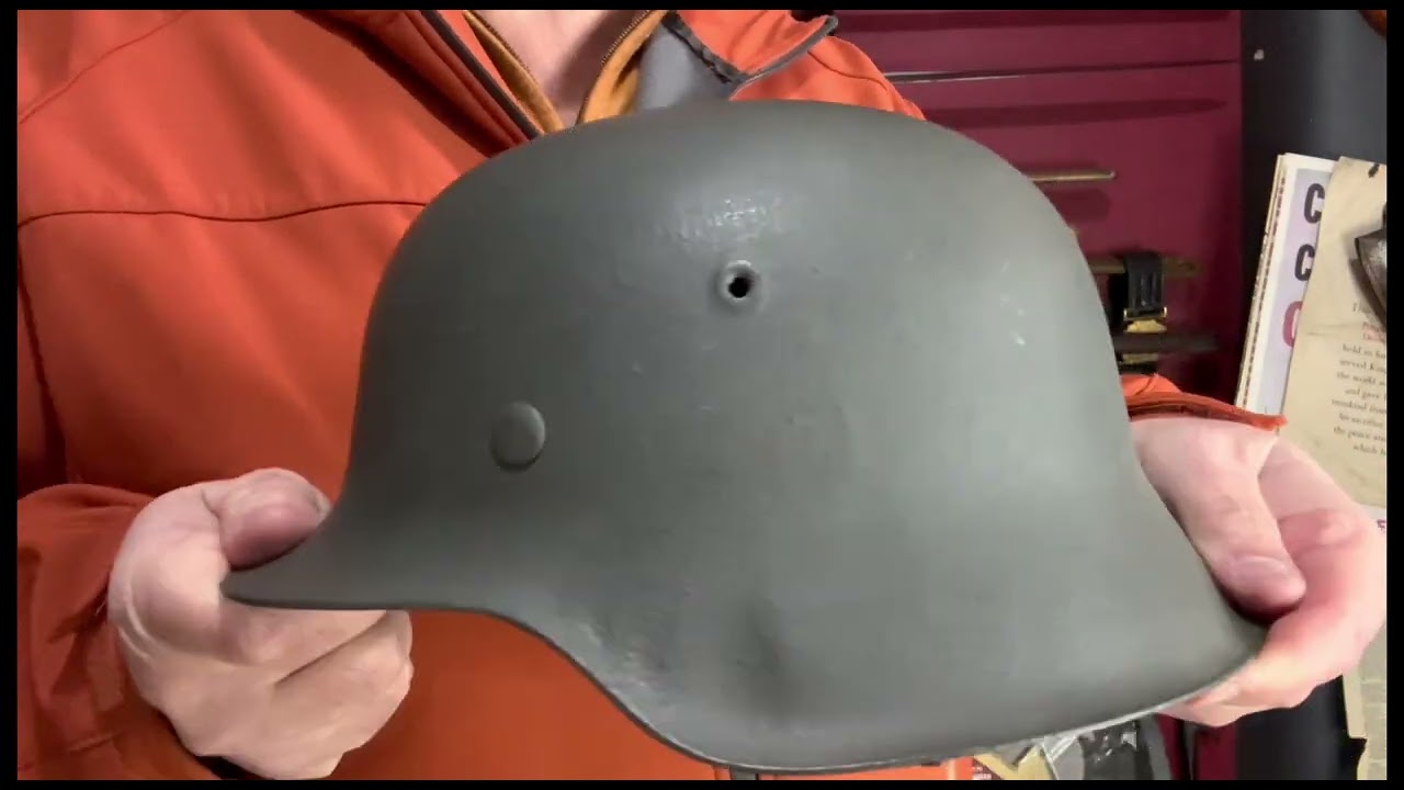 Немецкий шлем M42 времен Второй мировой войны. #m42 #ww2germany #militaria #antiquedealer