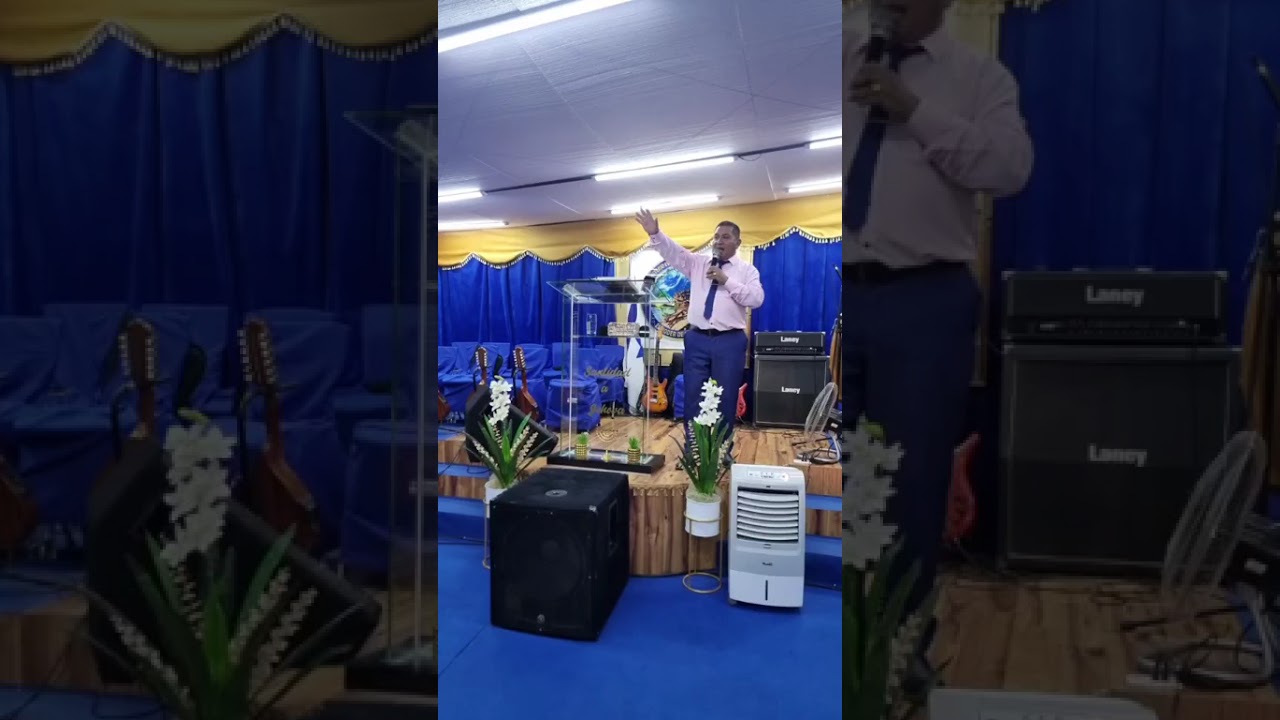 No te alejes del Altar                               Pastor  Cristian Vera. 