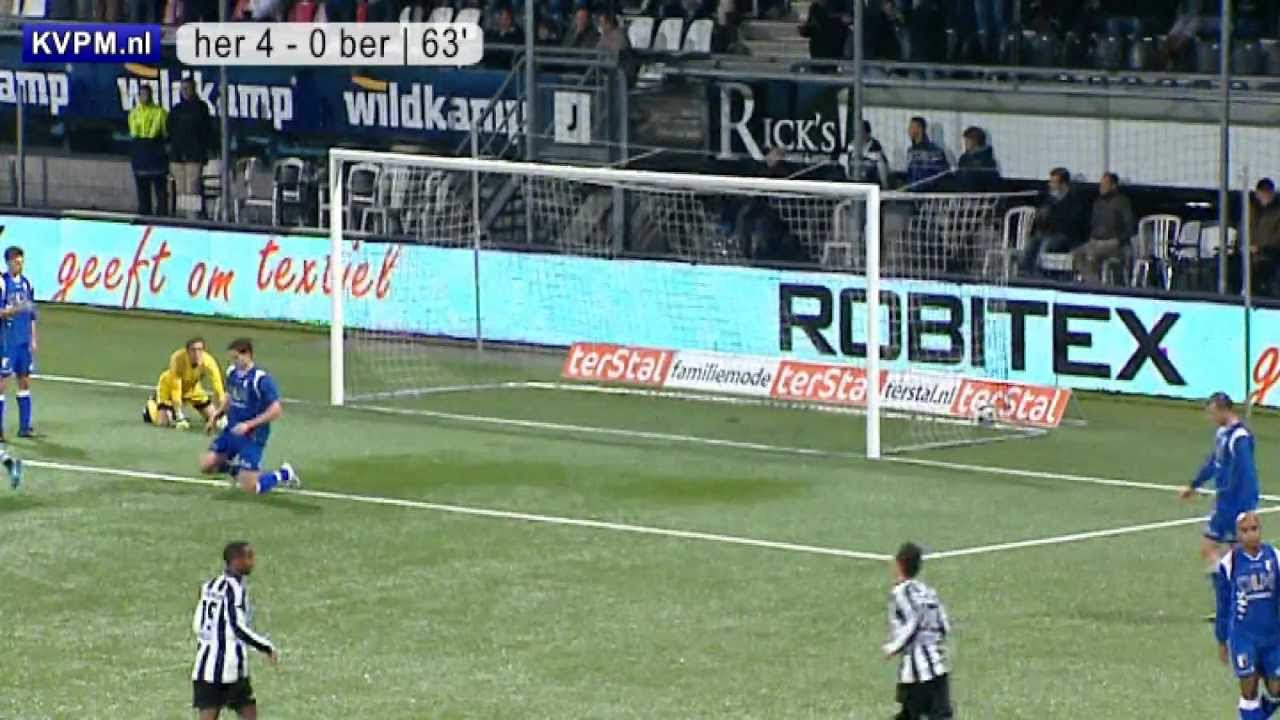 Heracles Almelo - VV Berkum; sfeerverslag © 2011 kvpm.nl