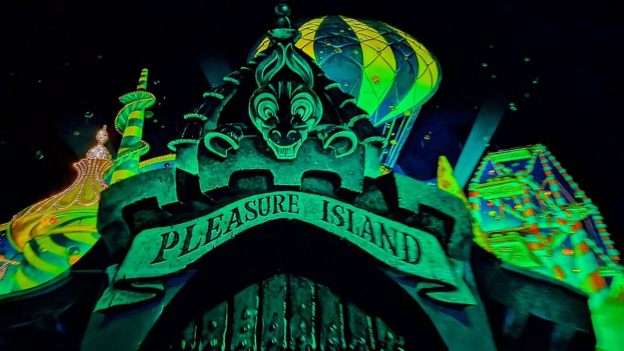 Pinocchio's Daring Journey Disneyland Pleasure Island Carnival music 6 minute loop (1983-present)