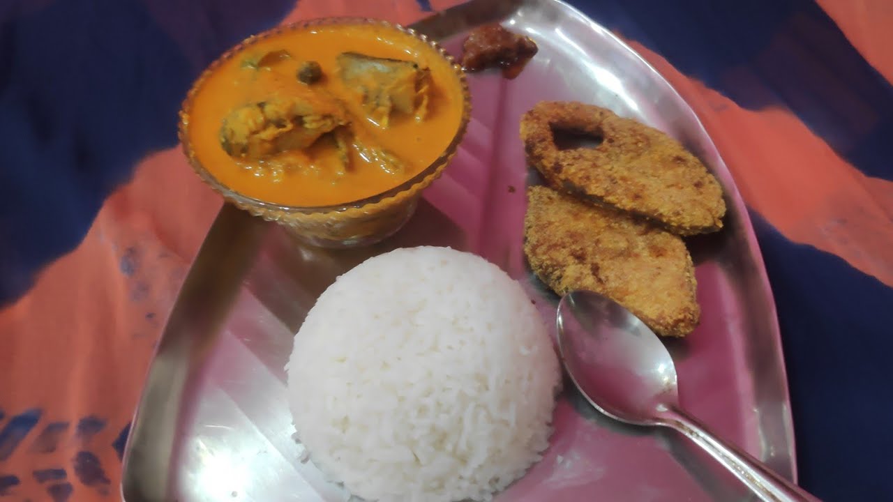 Watch the delicious mackerel curry/बांगड्याची कडी recipe! in konkani language.