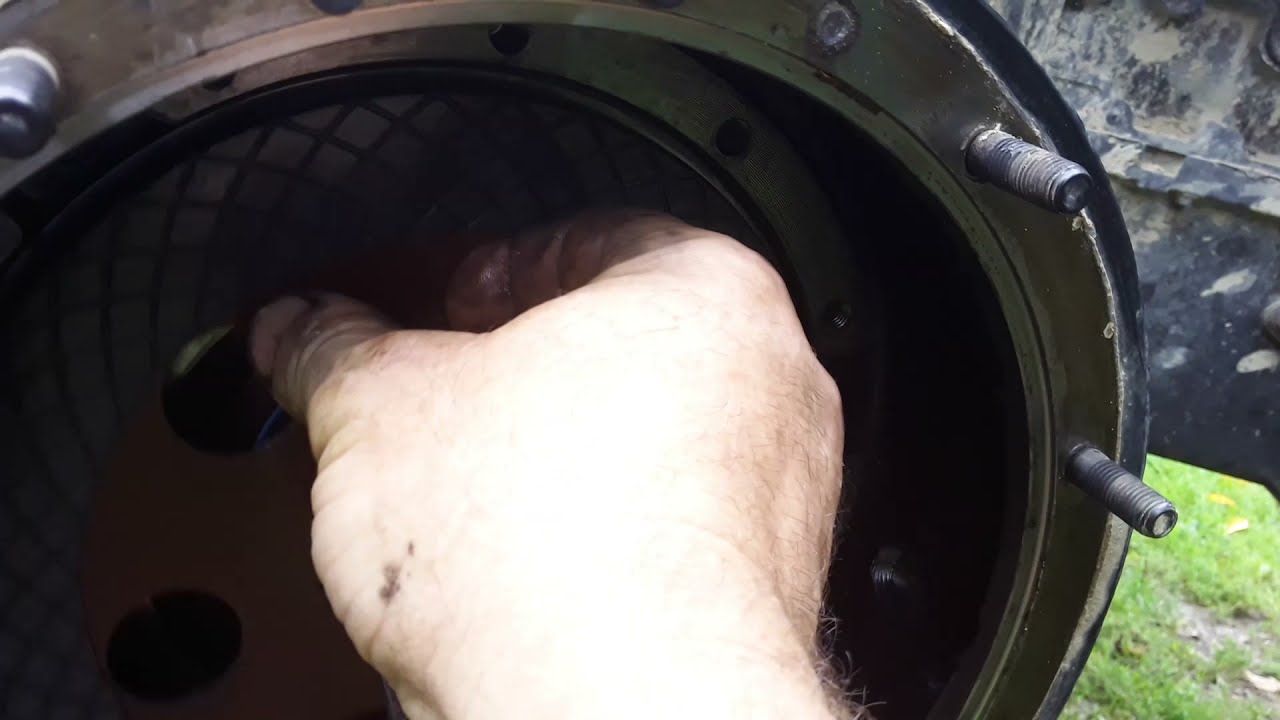 Agrofarm 410 deutz - demontaz - piasta,zwolnica hamulec
