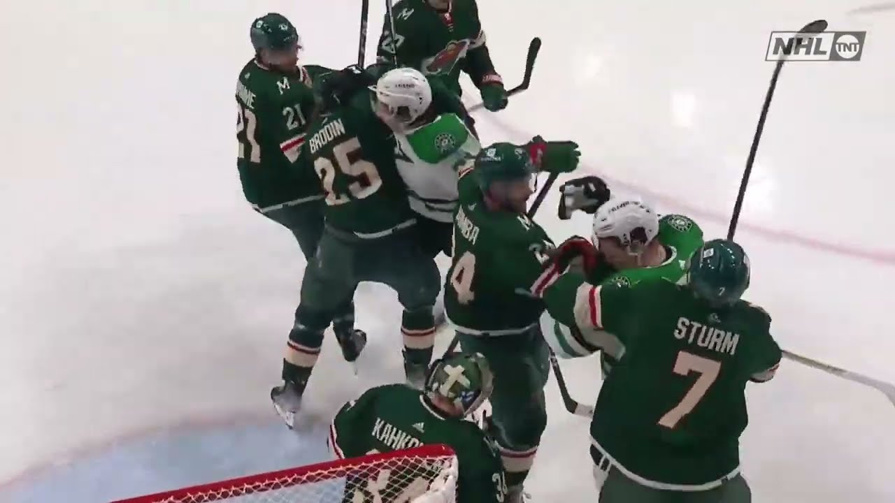 Matt Dumba And Jason Robertson Exchange Punches In Scrum
