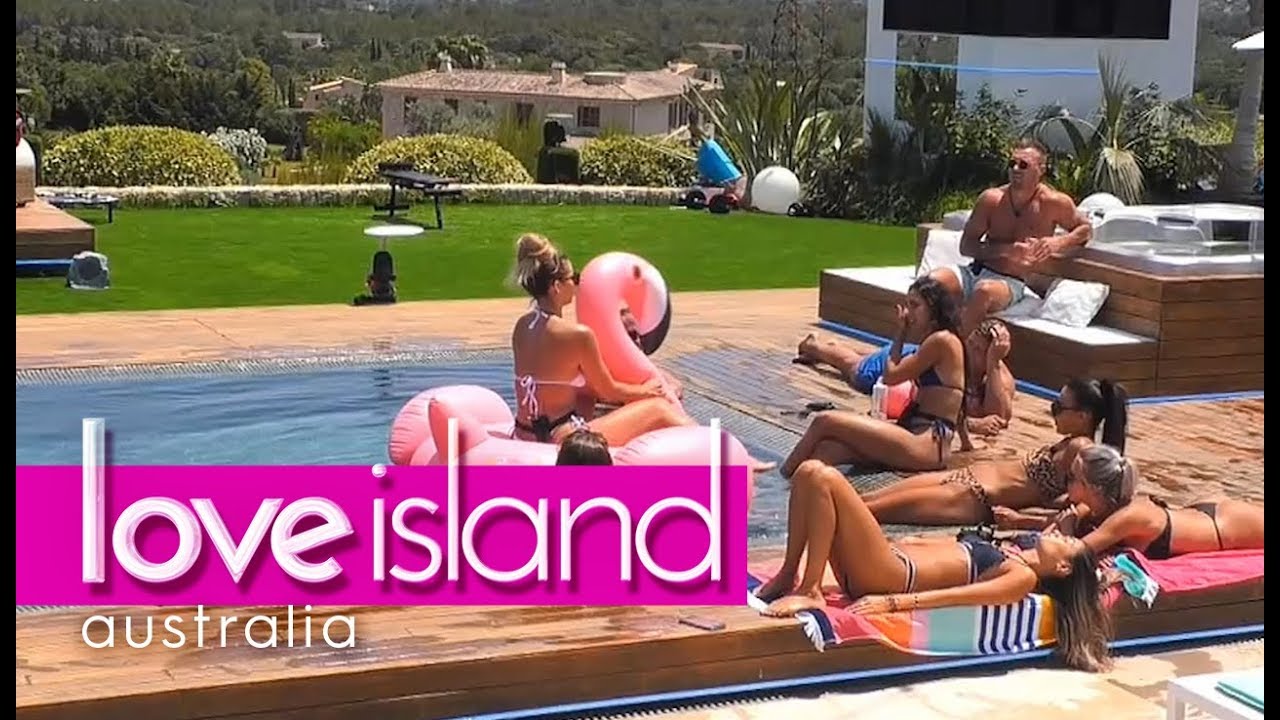 Shelby wants Jax to make a move | Love Island Australia 2018