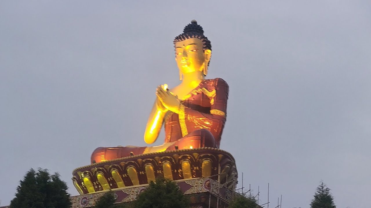 Wang in Buddha park. 