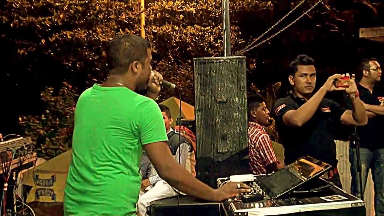 DJ DEVER EXTRENANDO LO NUEVO (no vale la pena)