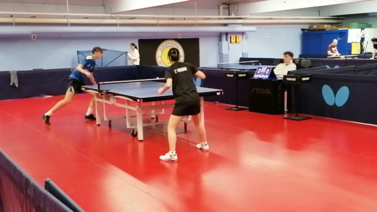 Juniorliga(P2)/8.SINGLE/3.SÆT // CPH - Hvidovre 1 vs.  OB Bordtennis 2, Chelinda imod Gustav