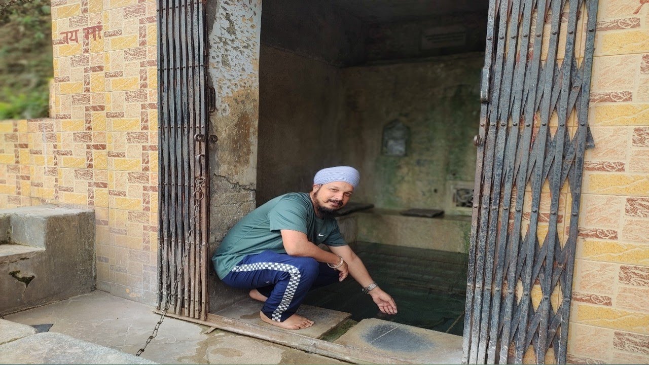 Mata Naina Devi ji*ਇਸ ਪਾਣੀ ਤੋ ਮਾਤਾ ਜੀ ਨੂੰ ਇਸ਼ਨਾਨ ਕਰਾਇਆ ਜਾਂਦਾ*