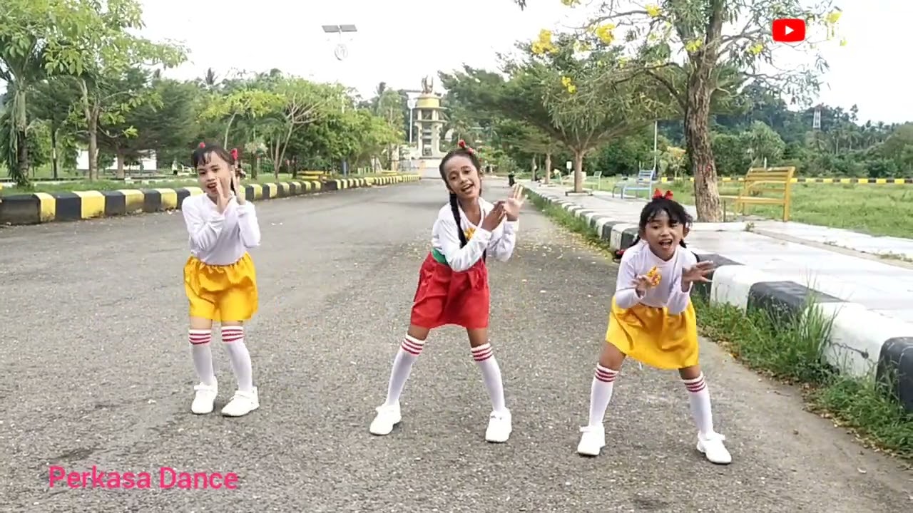 Perkasa Dance ( Gloria In Excelsis Deo) Kim,Qwin & Enca