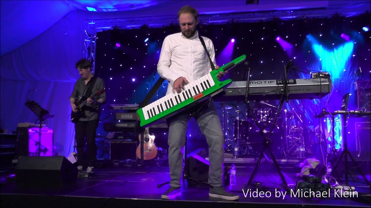 At Your Service - Oli Silk at 2. Algarve Smooth Jazz Festival (2017)