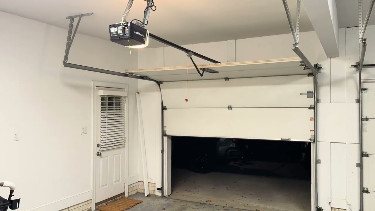 Цепной разрыхлитель LiftMaster 8165 Contractor мощностью 1/2 л.с.