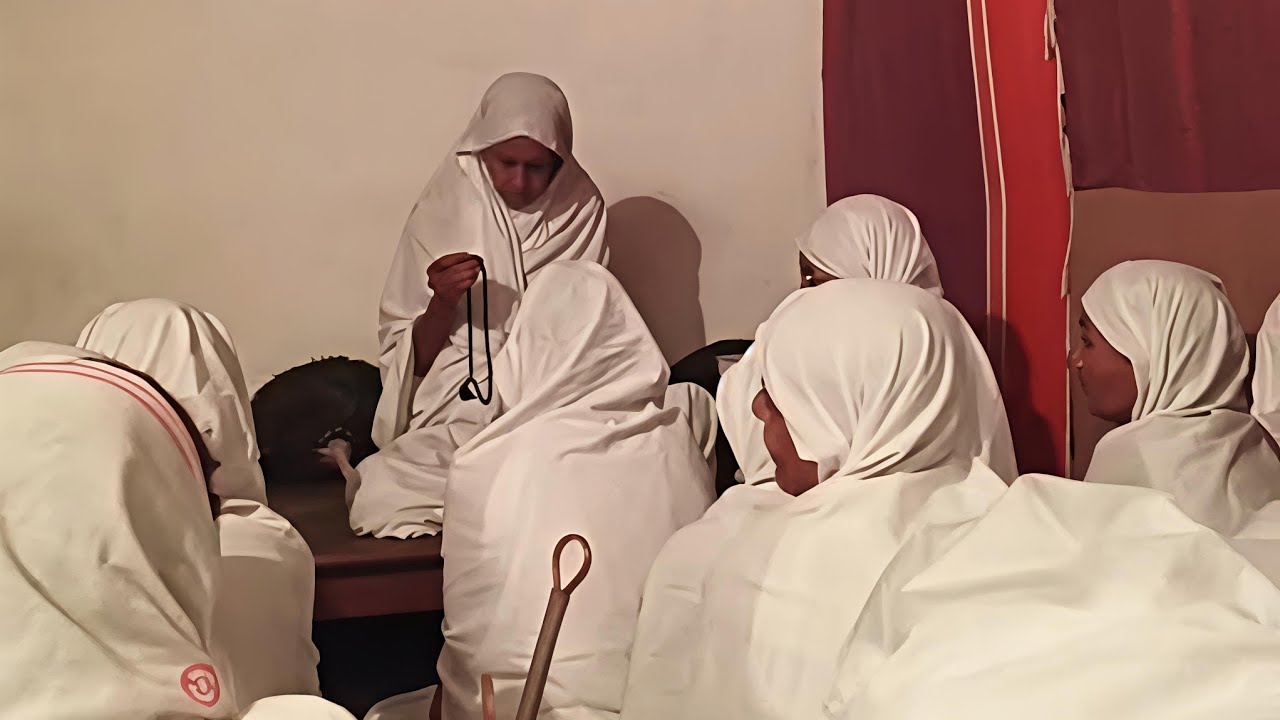 ४२वें दीक्षा दिवस के अपूर्व अवसर पर प्रातःकालीन दिव्य दर्शन🙏🏼 प. पू. आर्यिका माँ विज्ञानमति माताजी ✨
