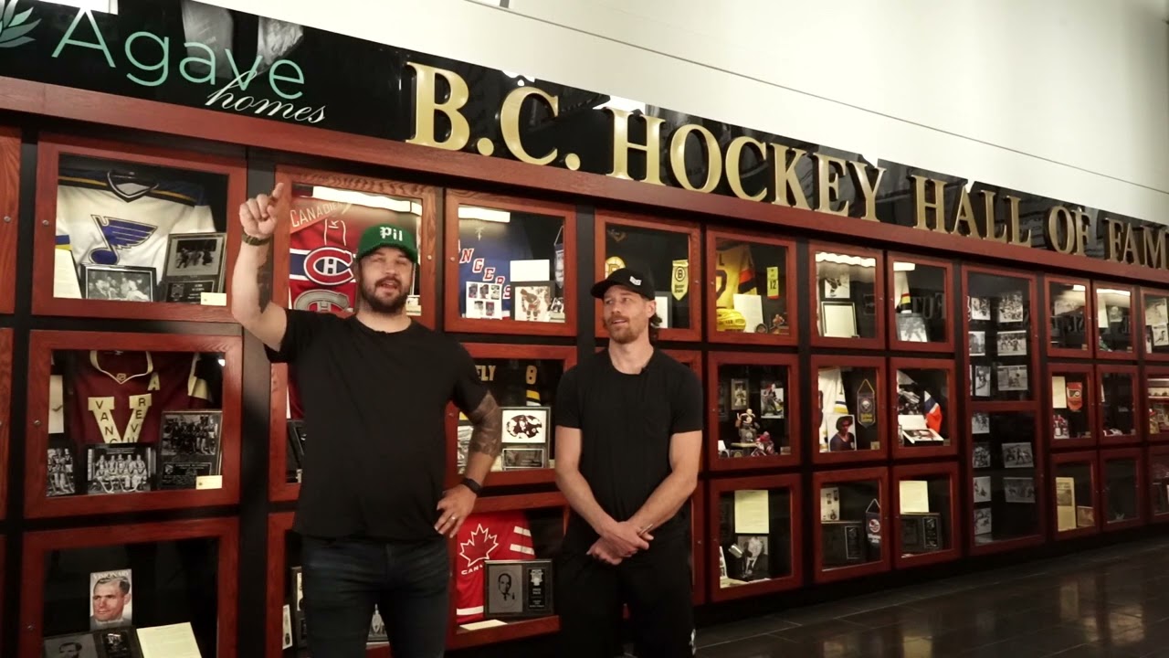 Brent Seabrook on Duncan Keith's sticks