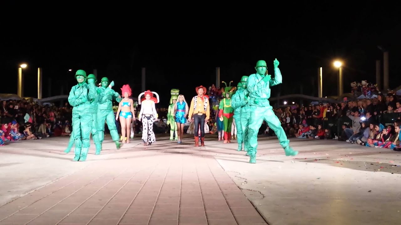 Toy Story - ''Escuela de baile Staying Alive'' 2014 (Centro Deportivo Élite)