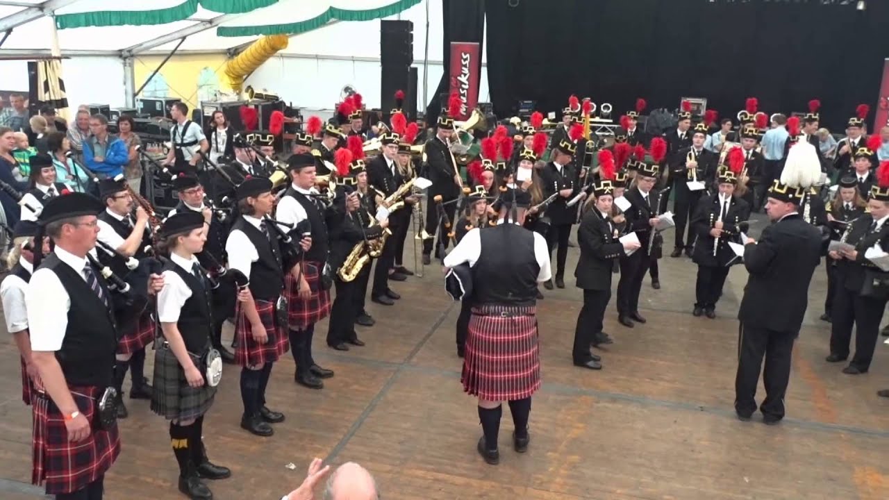 Clan Pipers Frankfurt & Bergkapelle Birken-Honigsessen "Glück Auf und Auld Lang Syne"