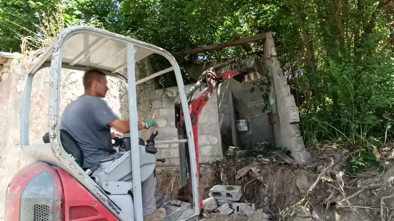 Part 4 -​Restoring an Abandoned Stone House in the Sicilian Countryside