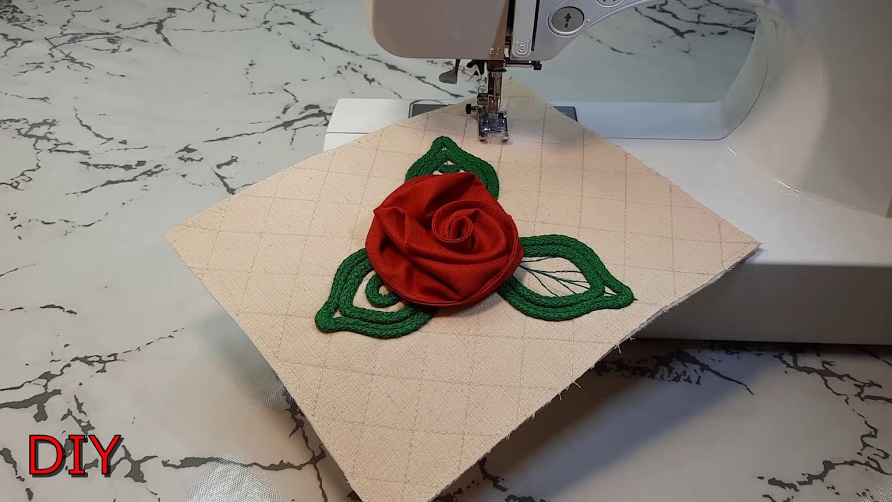 Стильный дизайн розы из ткани. Аппликация на ткани. Application on fabric.