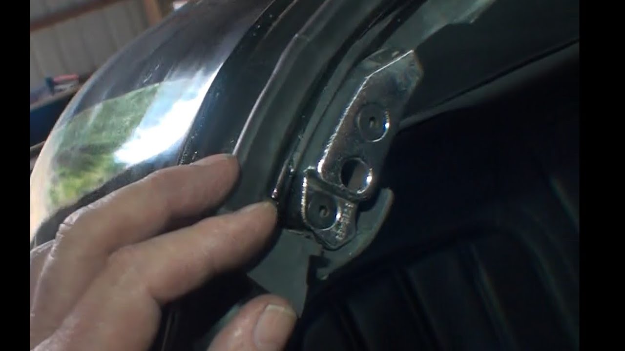 76 Trans AM (290) Fixing T-Top Trim Problems & More.