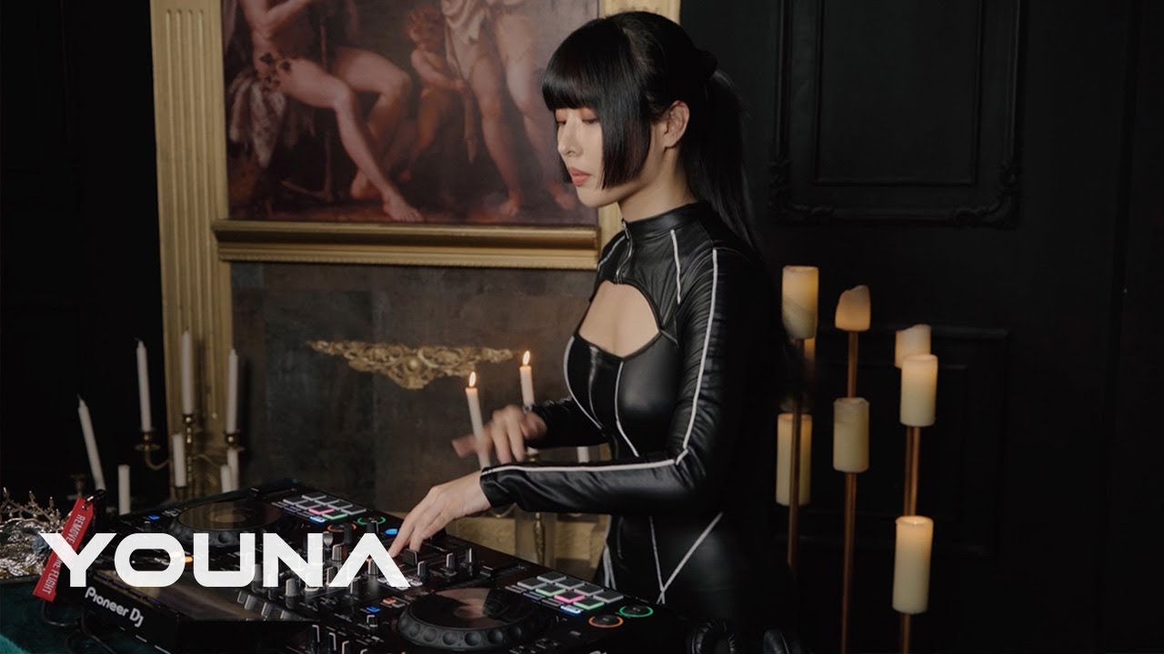 YOUNA - Melodic Techno & Progressive House DJ Mix 09 @ Dubai