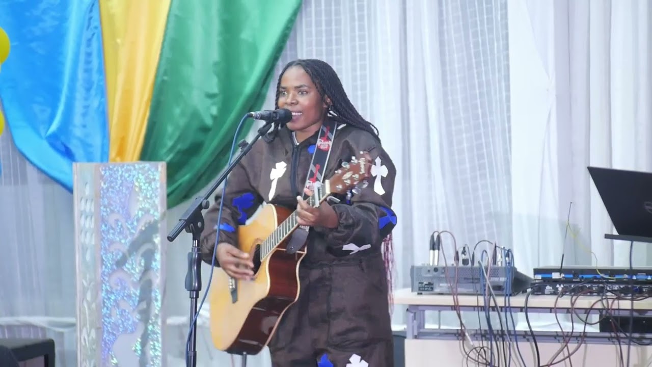Reba uko umunsi w' intwari wajyenze muri zambia  hamwe na console ft his voice band