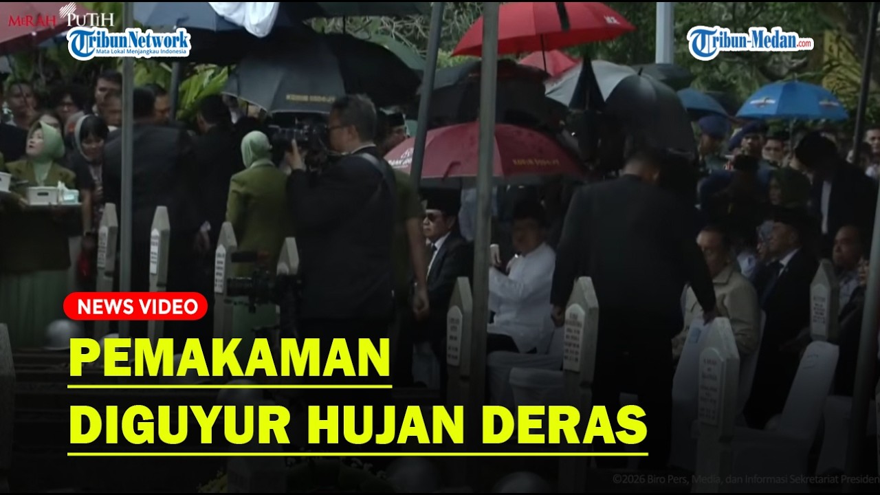 Jenazah Try Sutrisno Diturunkan, Hujan Deras Tiba-tiba Guyur TMP Kalibata