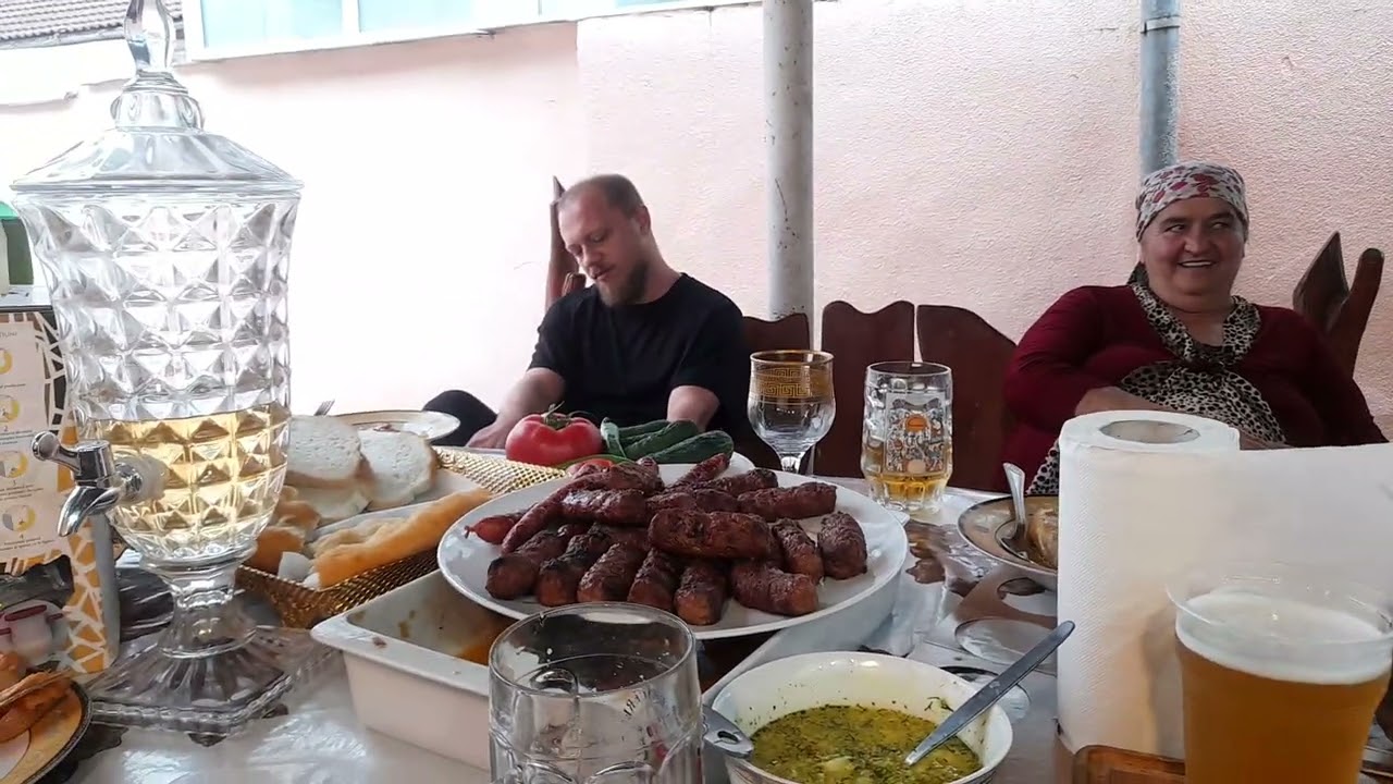 Ursu și patroana la ziua lui Marița