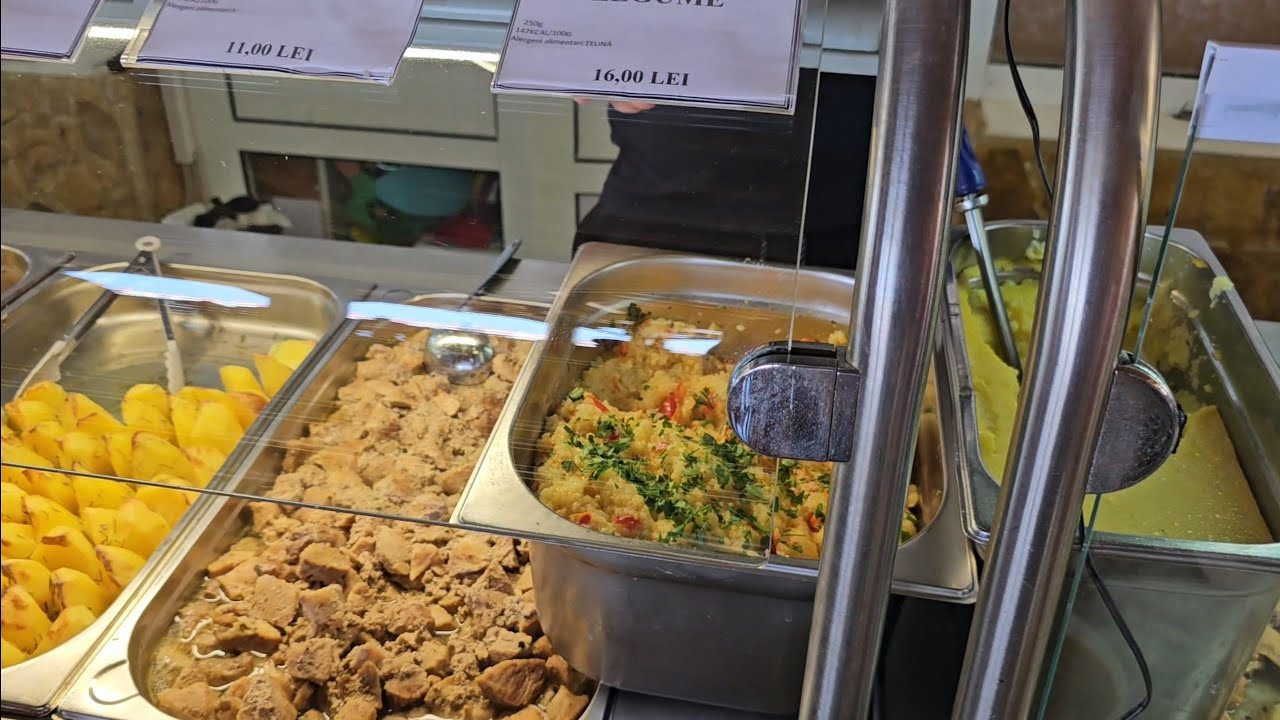 In Saturn o Ciorba si jumatate de Pulpă de Pui cu Piure din fulgi de cartofi costa 100 ron!