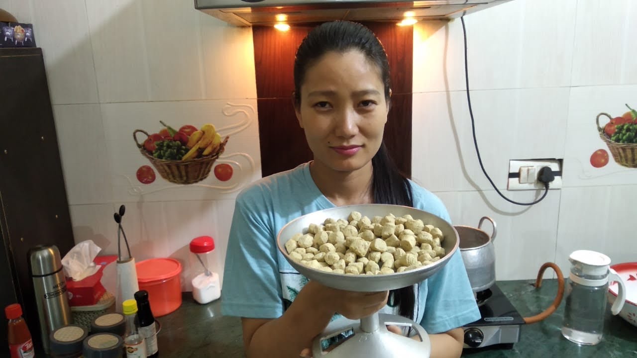 SUBSTITUTE OF CHICKEN DURING COVID-19 LOCKDOWN | SOYA CHUNKS RECIPE